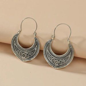 Bohemian Southwestern Heart Shaped Aged Ancient Silver Drop Earrings NEW